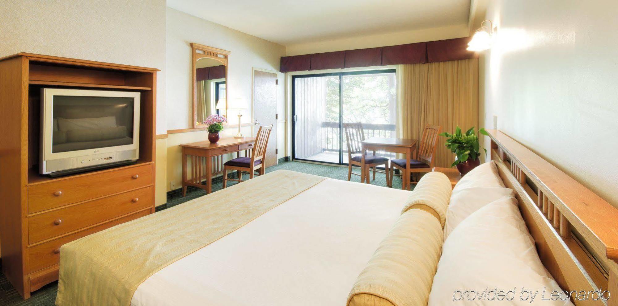 Deer Creek State Park Lodge And Conference Center Crownover Mill 客房 照片